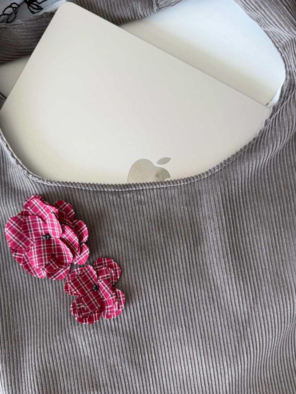 Handmade Taupe Corduroy Floral Appliqué Oversized Hobo Tote Bag - Picture 4 of 9